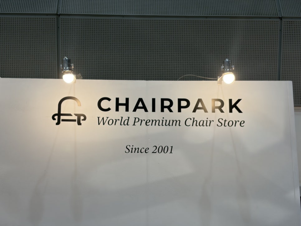 Five Days at COEX Living Fair 2026: When Office Chairs Became the Main Event