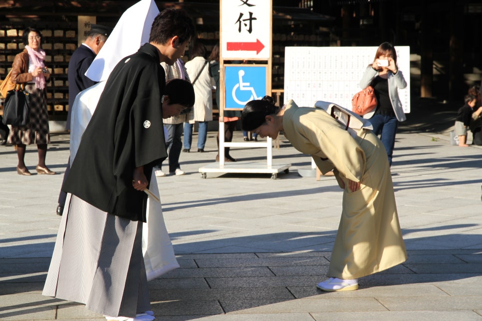 Itoki ACT2: When Japanese Omotenashi Hospitality Becomes a Chair