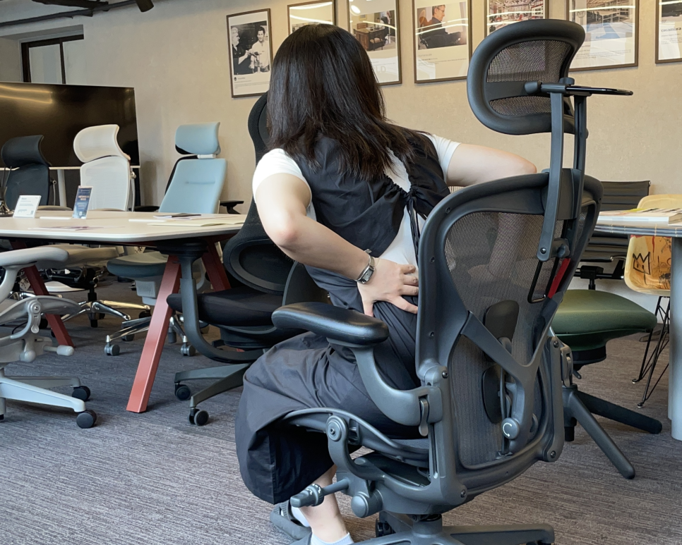 Bought a Herman Miller Aeron and Your Back Hurts? Understanding Chair "Adjustment Pain" and Proper Setup
