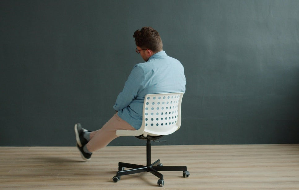 The Evolution of Ergonomic Office Chairs: From Darwin's Wheels to Dynamic Seating