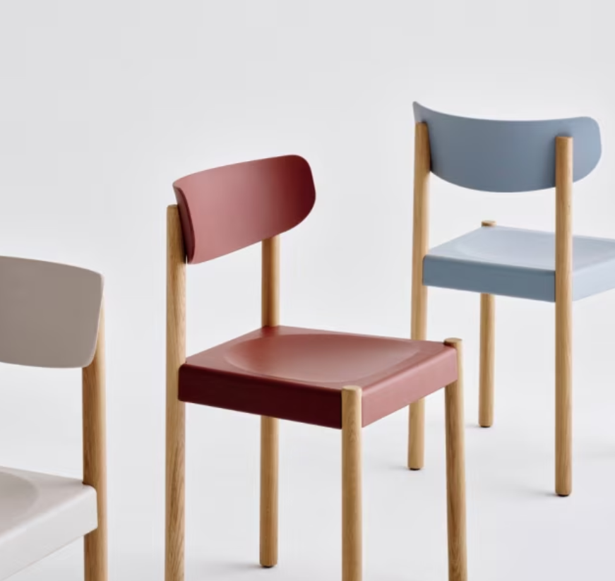 Jasper Morrison designed a normal chair. And that is exactly the point - Domus Web