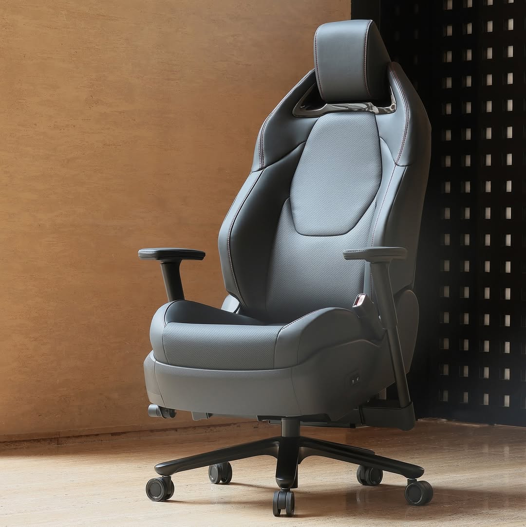 The Toyota Crown desk chair comes with power adjustment, and even heating and ventilation - Top Gear Philippines