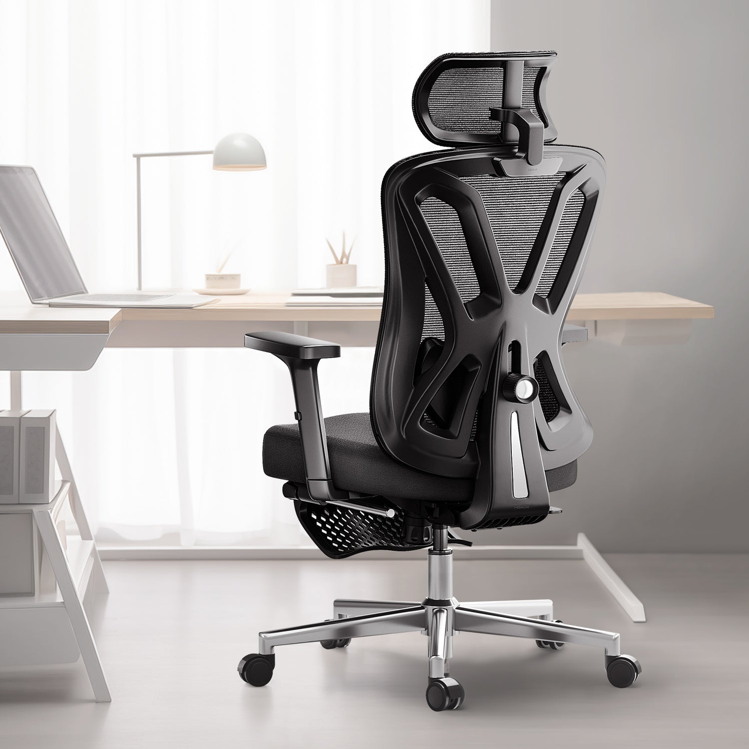 Hbada P5 ergonomic office chair with footrest (black)